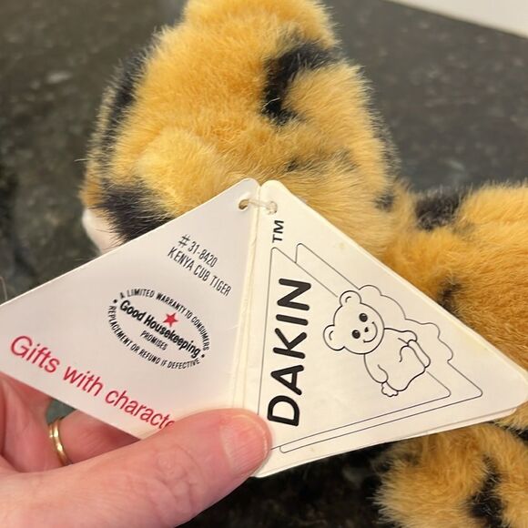 Vintage Dakin Baby Tiger Cub Plush Stuffed Animal 1988 - Picture 11 of 14